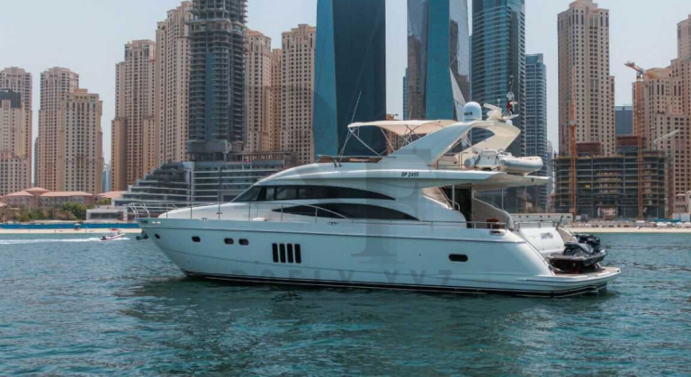 Luxury Yacht VIP Package (1)